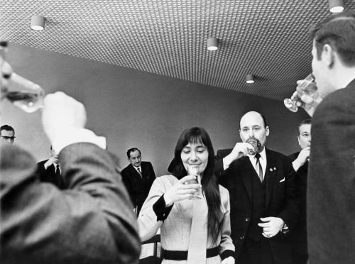 Feier zum zehnjährigen Bestehen des Schriftstellerverbandes Neubrandenburg, Februar 1969 (Foto: Hans Wotin, Literaturzentrum Neubrandenburg)